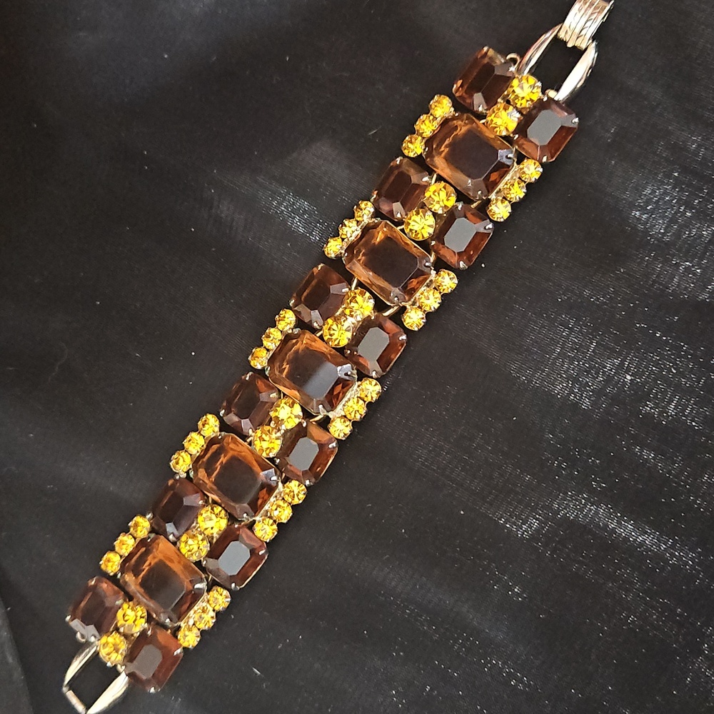 Vintage D&E Juliana Glass Topaz and Citrine cColored Wide Bracelet